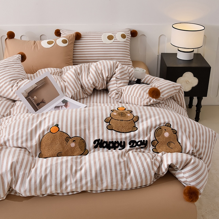 炫拼家纺 2026新款卡通毛巾绣A类全棉40支水洗棉贴布绣平绣纯棉四件套-毛球系列 毛球-卡皮巴拉咖