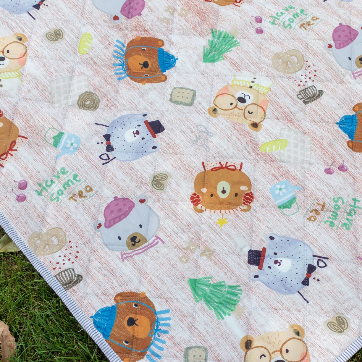 91家纺网 家纺一手货源 找家纺 欣宜家纺 2025新款铝底防水野餐垫防潮宝宝地垫爬爬垫露营垫帐篷垫 咖啡熊
