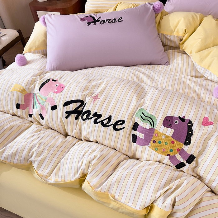 91家纺网 家纺一手货源 找家纺 炫拼家纺 2026新款卡通毛巾绣A类全棉40支水洗棉贴布绣平绣纯棉四件套-毛球系列 毛球-快乐小马