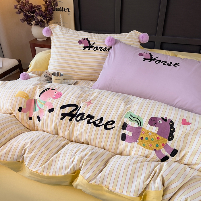 91家纺网 家纺一手货源 找家纺 炫拼家纺 2026新款卡通毛巾绣A类全棉40支水洗棉贴布绣平绣纯棉四件套-毛球系列 毛球-快乐小马