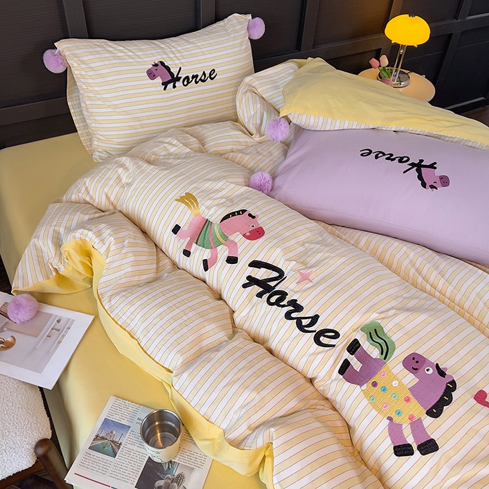 91家纺网 家纺一手货源 找家纺 炫拼家纺 2026新款卡通毛巾绣A类全棉40支水洗棉贴布绣平绣纯棉四件套-毛球系列 毛球-快乐小马