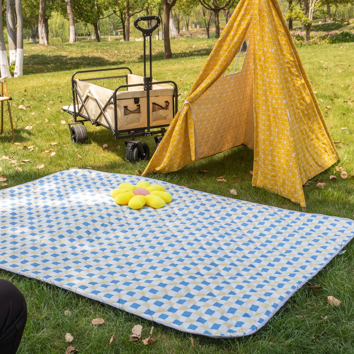 91家纺网 家纺一手货源 找家纺 欣宜家纺 2025新款铝底防水野餐垫防潮宝宝地垫爬爬垫露营垫帐篷垫 蓝格子