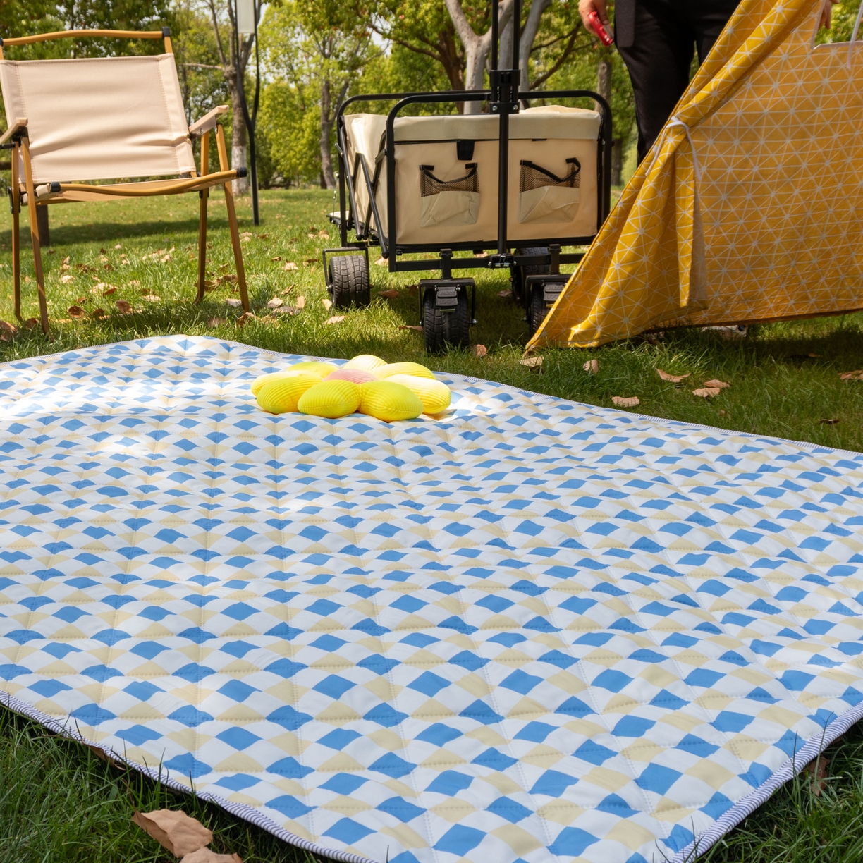 91家纺网 家纺一手货源 找家纺 欣宜家纺 2025新款铝底防水野餐垫防潮宝宝地垫爬爬垫露营垫帐篷垫 蓝格子