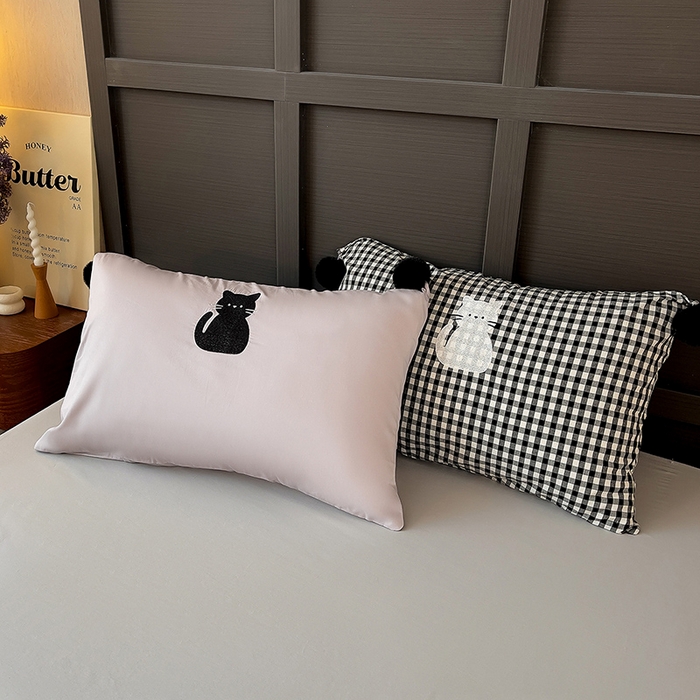 91家纺网 家纺一手货源 找家纺 炫拼家纺 2026新款卡通毛巾绣A类全棉40支水洗棉贴布绣平绣纯棉四件套-毛球系列 毛球-俩小无猜