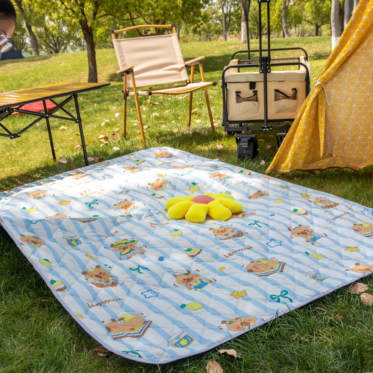 91家纺网 家纺一手货源 找家纺 欣宜家纺 2025新款铝底防水野餐垫防潮宝宝地垫爬爬垫露营垫帐篷垫 蓝条卡皮