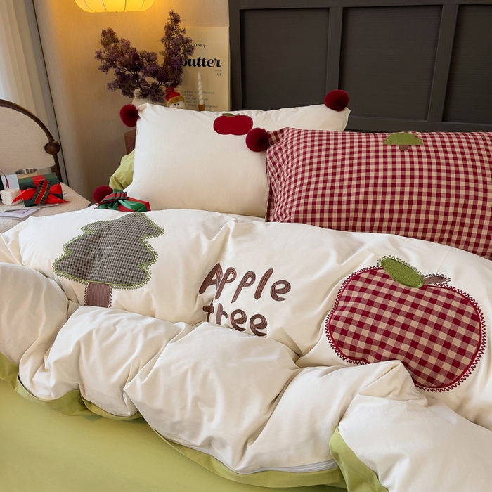 91家纺网 家纺一手货源 找家纺 炫拼家纺 2026新款卡通毛巾绣A类全棉40支水洗棉贴布绣平绣纯棉四件套-毛球系列 毛球-平安喜乐