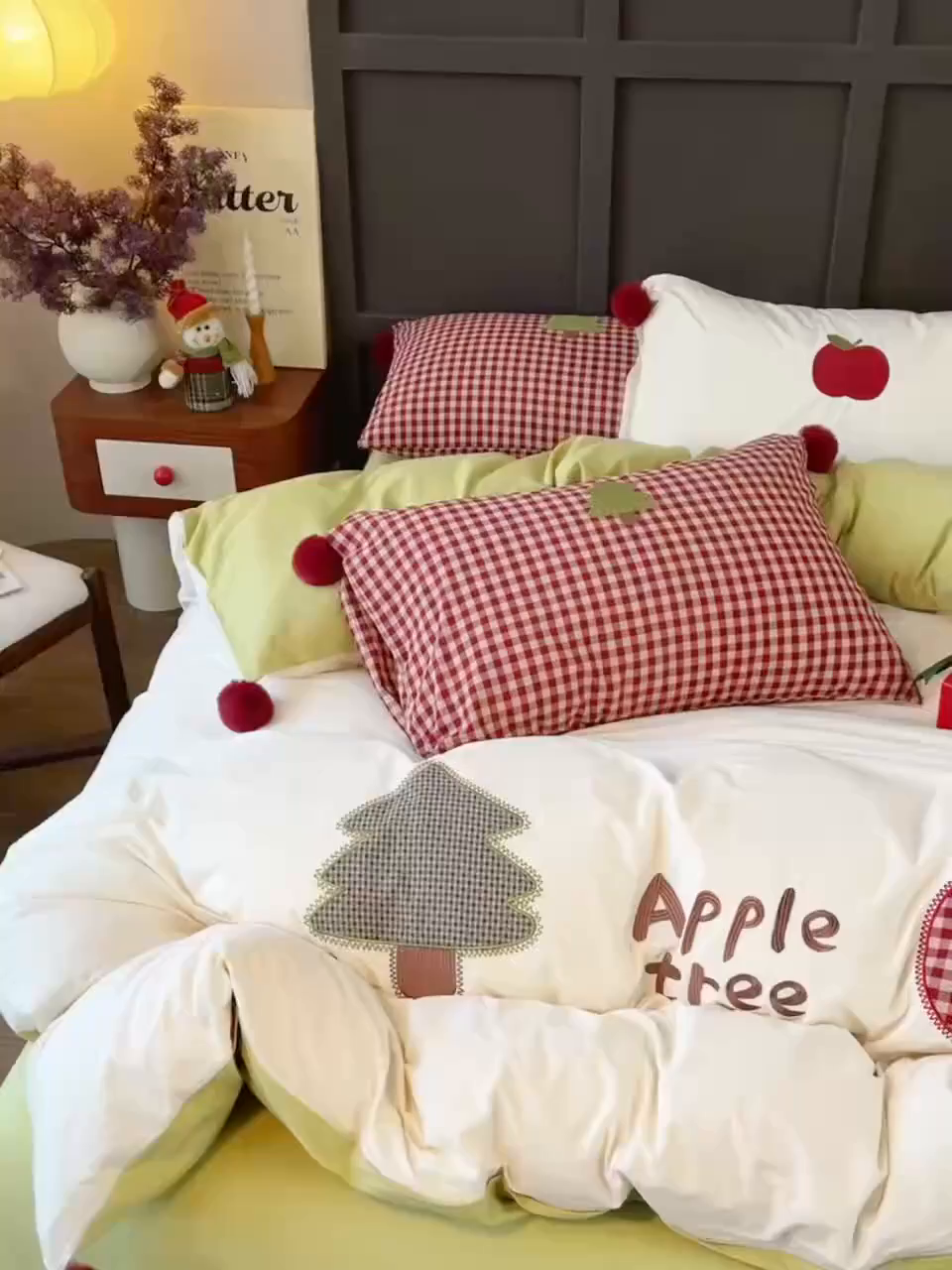 91家纺网 家纺一手货源 找家纺 炫拼家纺 2026新款卡通毛巾绣A类全棉40支水洗棉贴布绣平绣纯棉四件套-毛球系列 毛球-平安喜乐