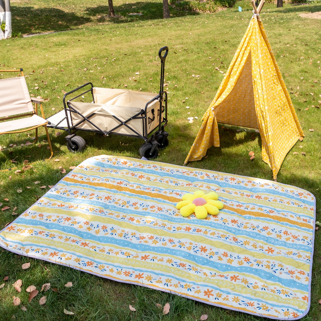 91家纺网 家纺一手货源 找家纺 欣宜家纺 2025新款铝底防水野餐垫防潮宝宝地垫爬爬垫露营垫帐篷垫 紫藤花