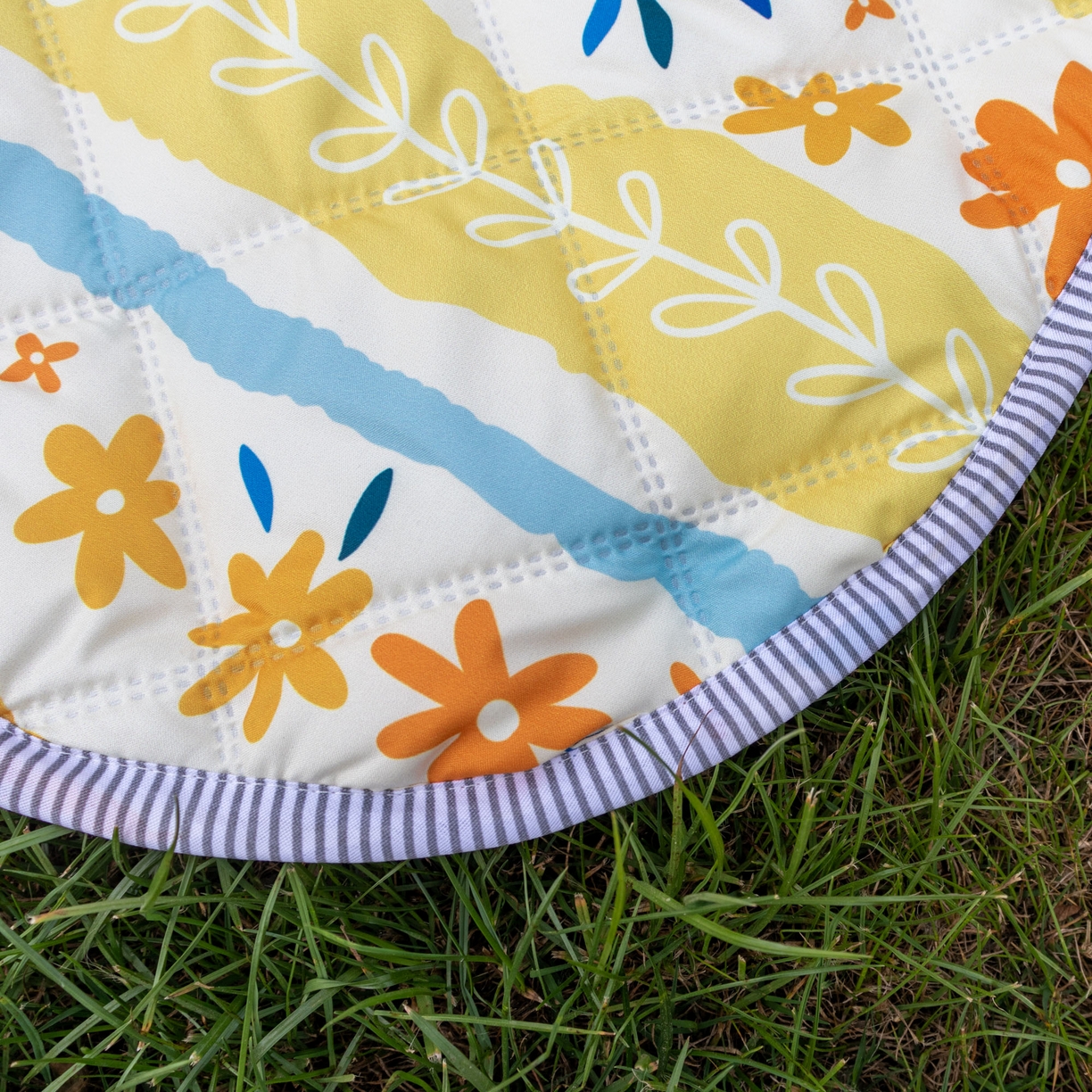 91家纺网 家纺一手货源 找家纺 欣宜家纺 2025新款铝底防水野餐垫防潮宝宝地垫爬爬垫露营垫帐篷垫 紫藤花