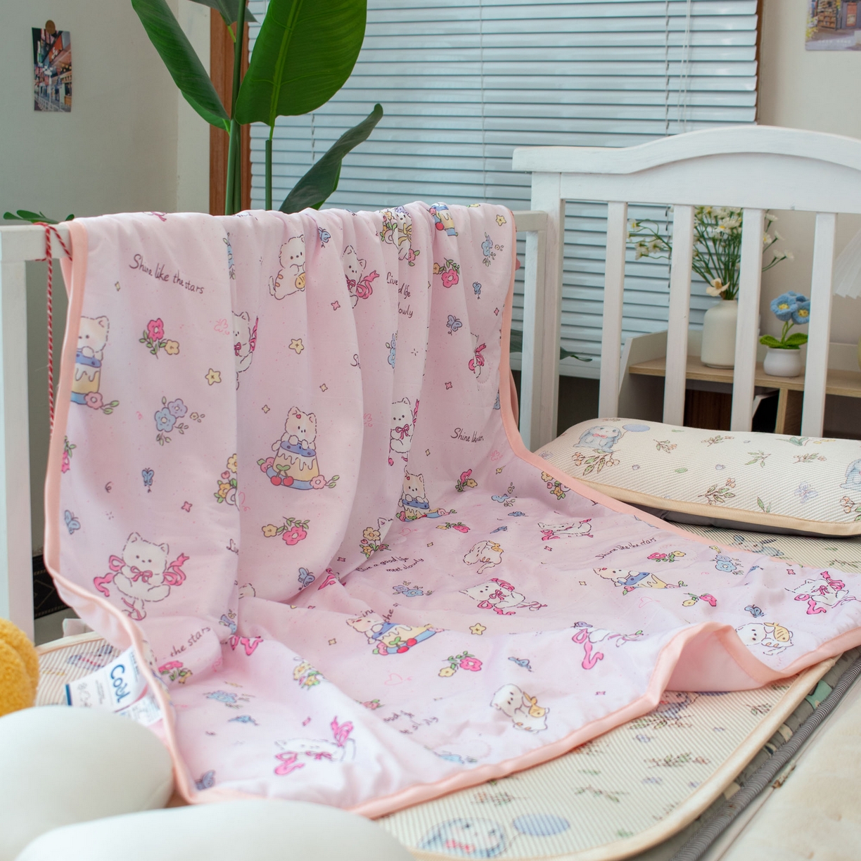 91家纺网 家纺一手货源 找家纺 （总）欣宜家纺 2025新款母婴级卡通冰淇淋夏被夏凉空调冰丝薄款被芯可机洗凉感丝冰皮被子 被子被芯