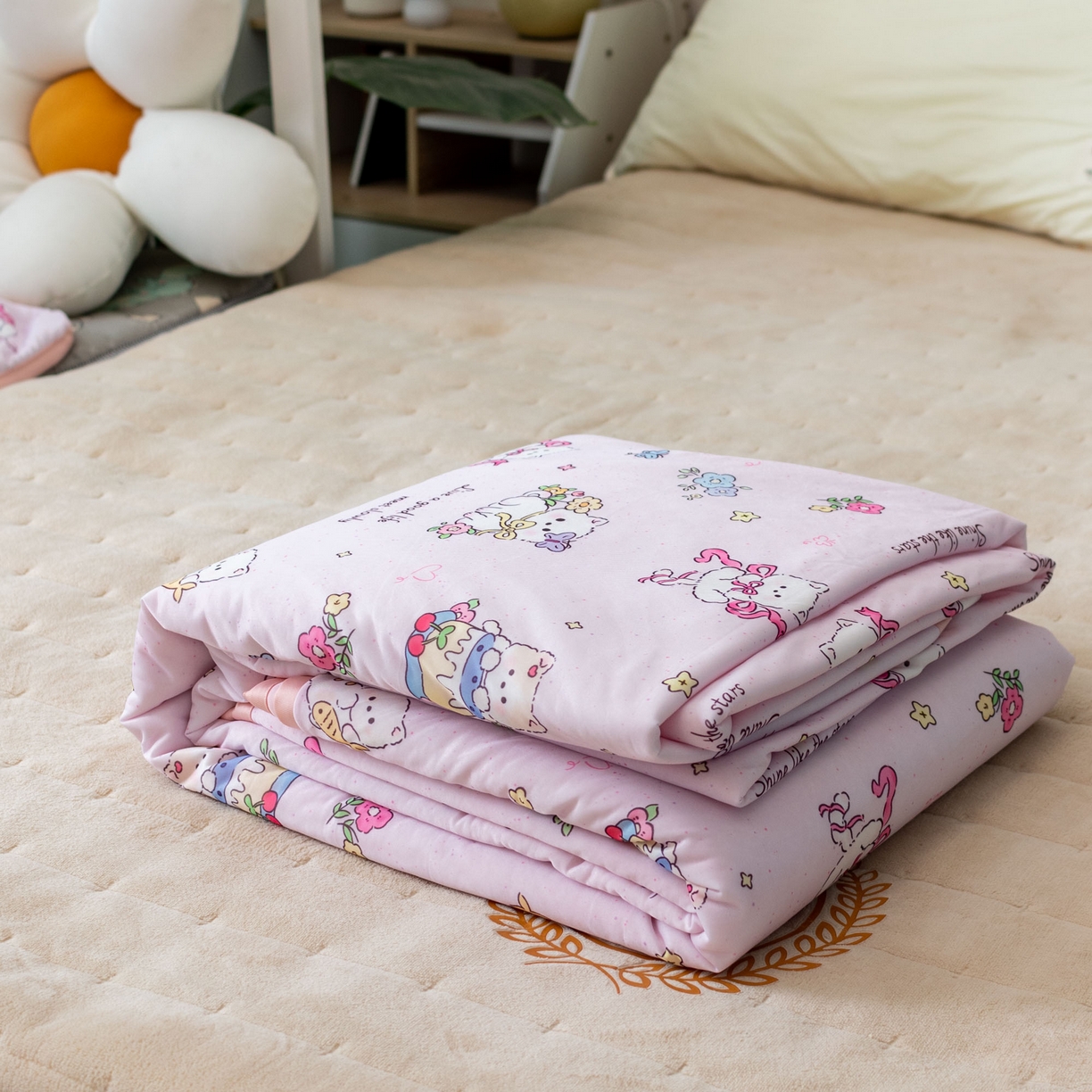 91家纺网 家纺一手货源 找家纺 （总）欣宜家纺 2025新款母婴级卡通冰淇淋夏被夏凉空调冰丝薄款被芯可机洗凉感丝冰皮被子 被子被芯