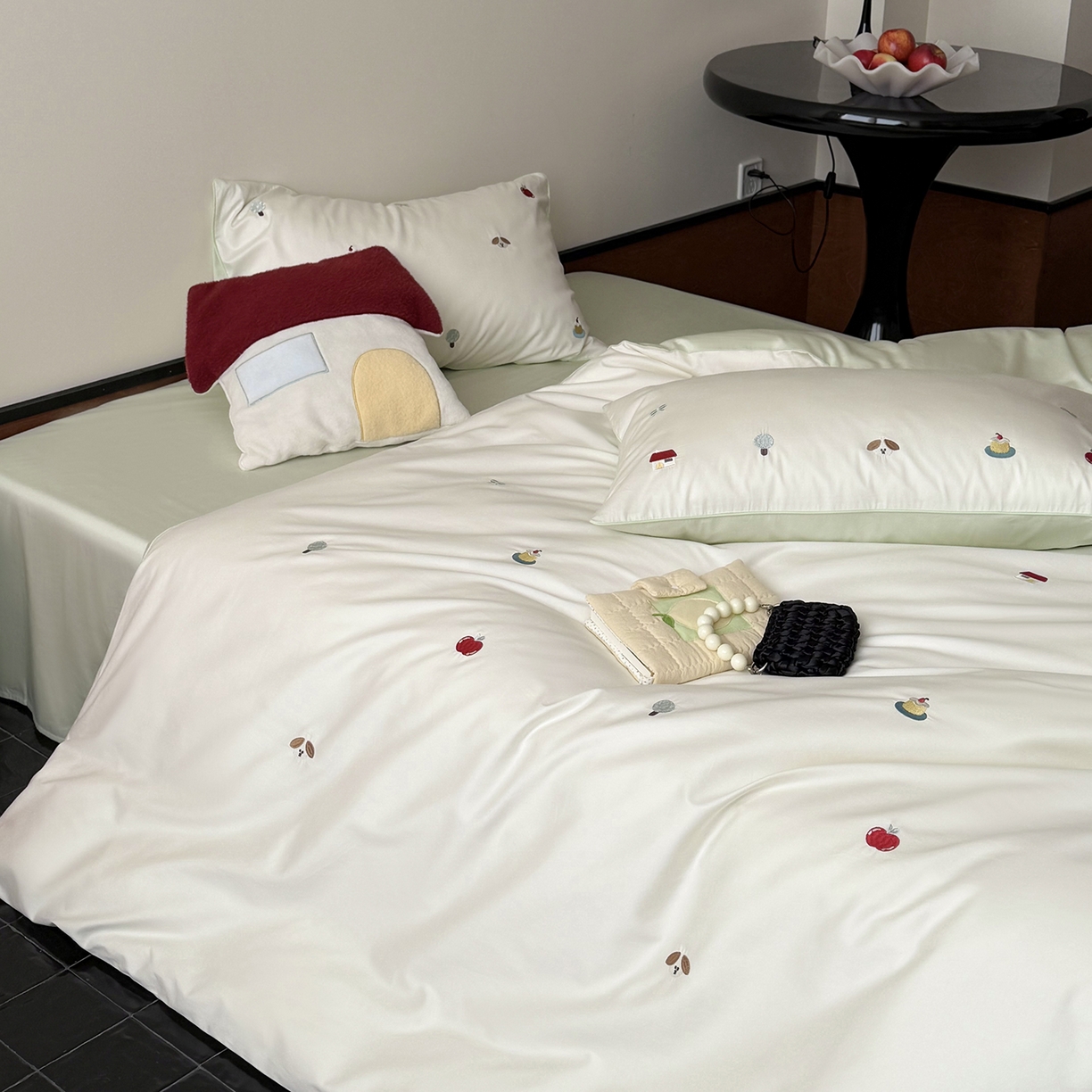 91家纺网 家纺一手货源 找家纺 鹿班家居 2026春季新品100S长绒棉精密刺绣系列四件套-彩虹绘梦（标准会员-20元) 彩虹绘梦-草绿