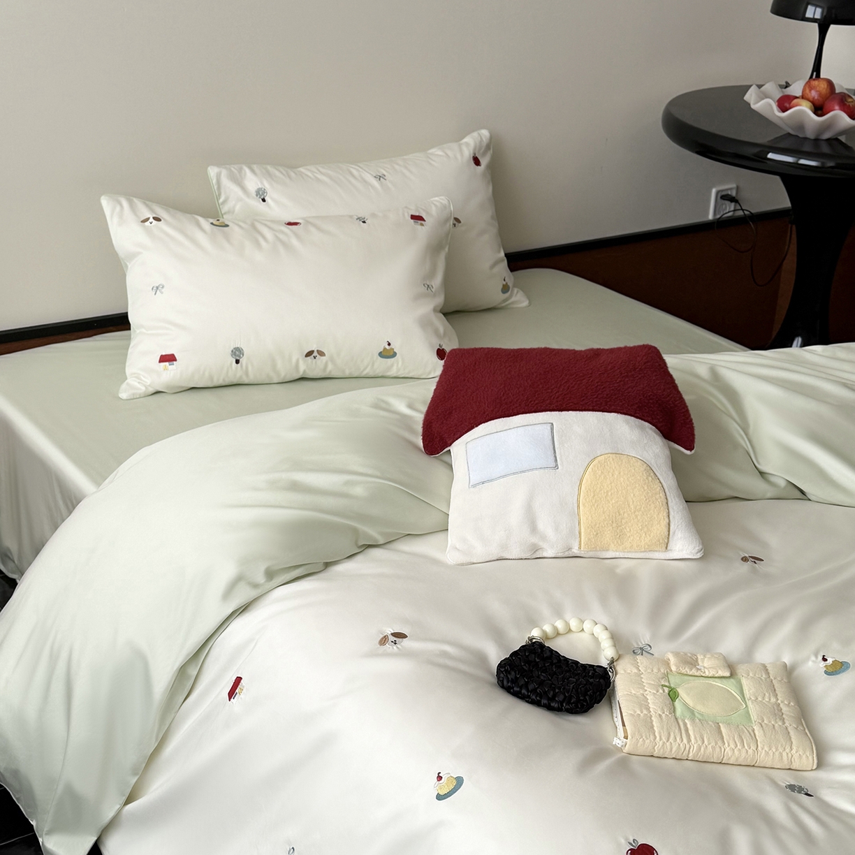 91家纺网 家纺一手货源 找家纺 鹿班家居 2026春季新品100S长绒棉精密刺绣系列四件套-彩虹绘梦（标准会员-20元) 彩虹绘梦-草绿