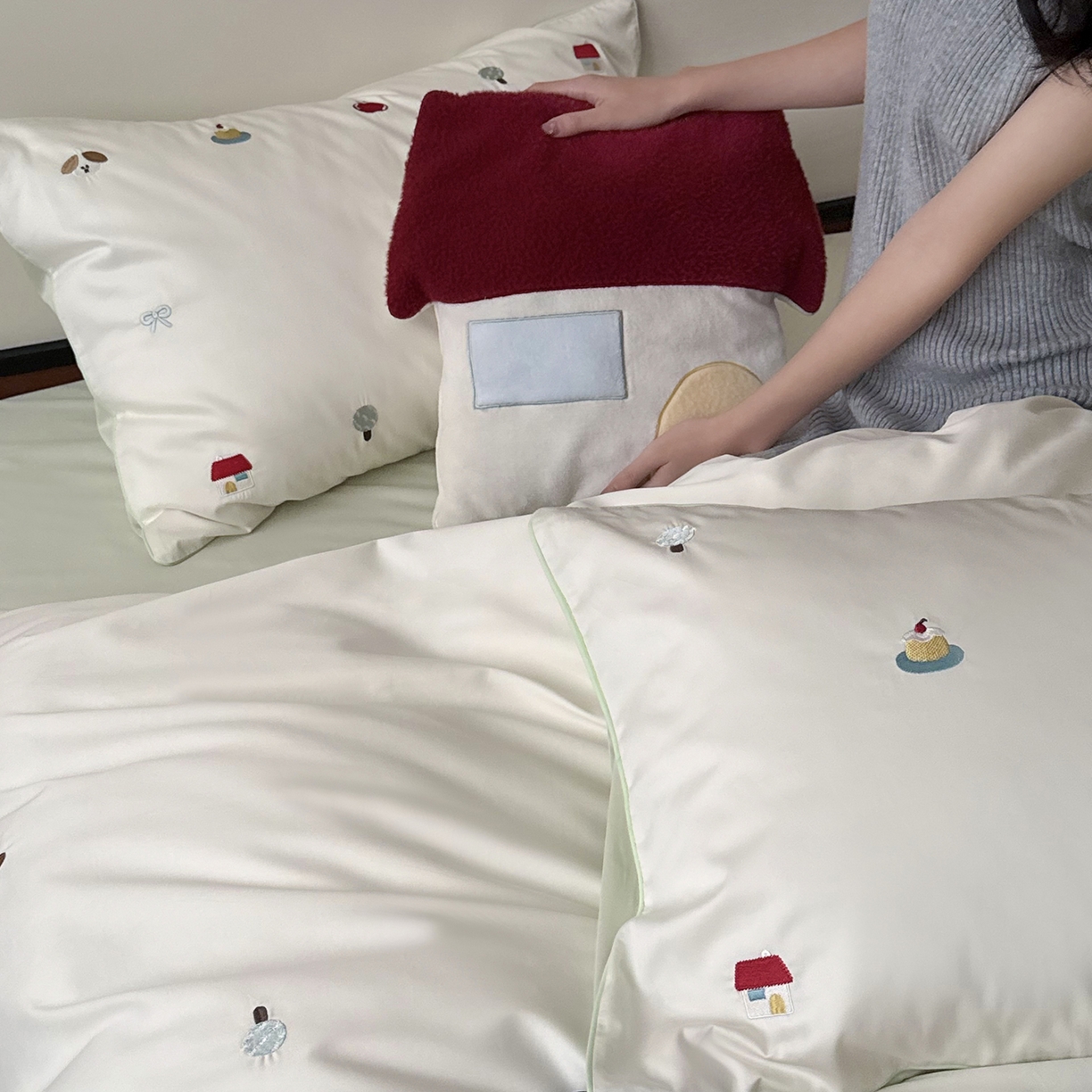 91家纺网 家纺一手货源 找家纺 鹿班家居 2026春季新品100S长绒棉精密刺绣系列四件套-彩虹绘梦（标准会员-20元) 彩虹绘梦-草绿