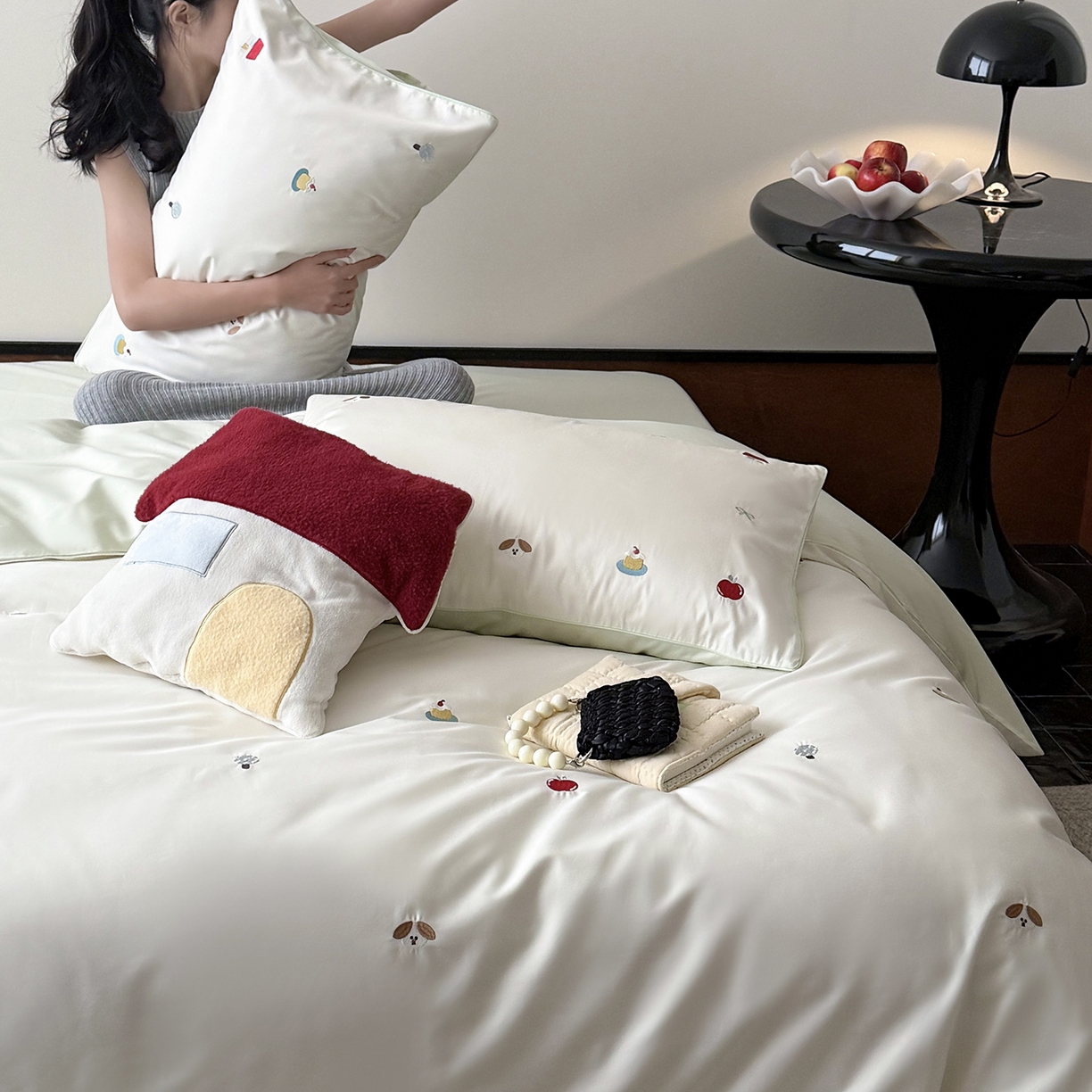 91家纺网 家纺一手货源 找家纺 鹿班家居 2026春季新品100S长绒棉精密刺绣系列四件套-彩虹绘梦（标准会员-20元) 彩虹绘梦-草绿