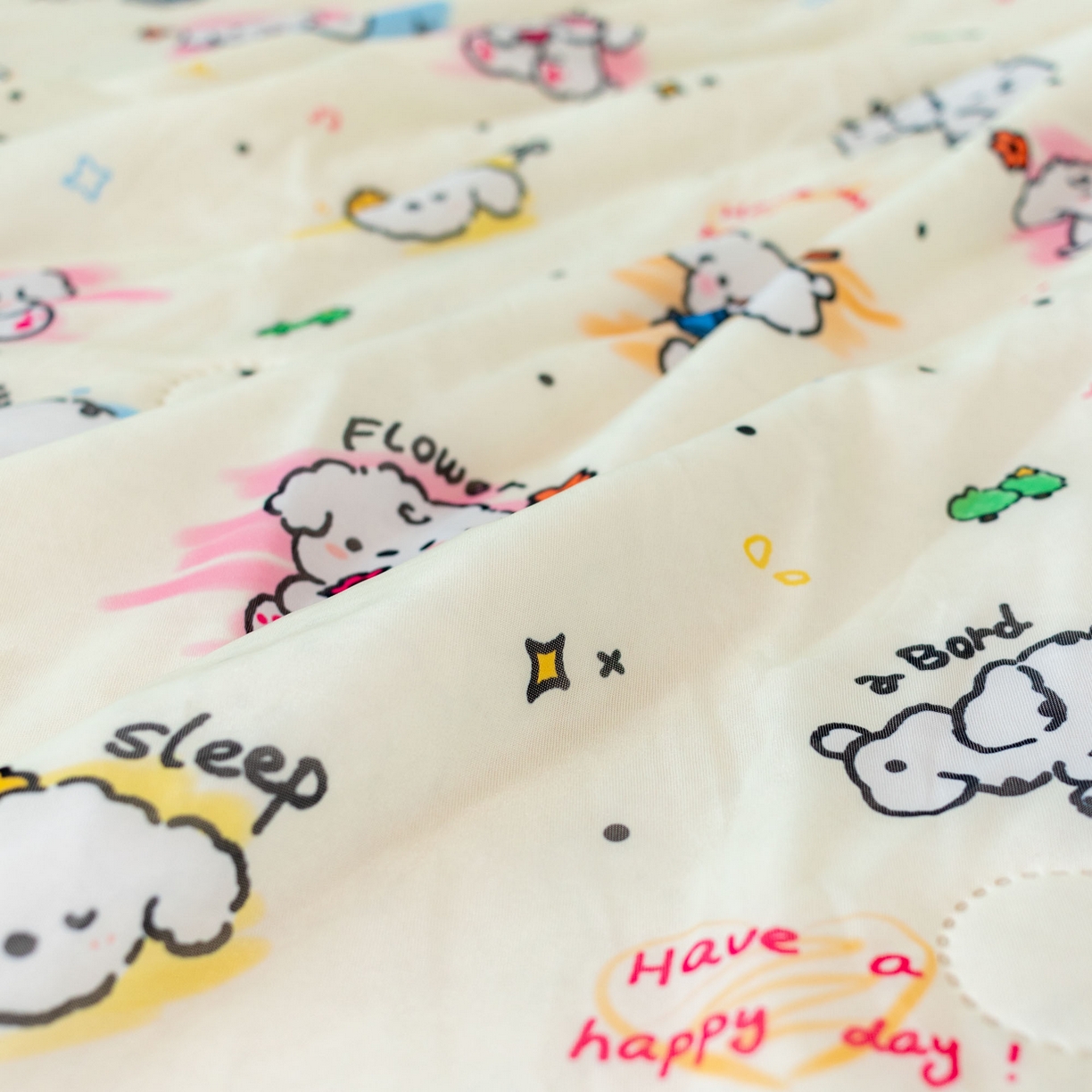 91家纺网 家纺一手货源 找家纺 欣宜家纺 2025新款母婴级卡通冰淇淋夏被夏凉空调冰丝薄款被芯可机洗凉感丝冰皮被子 被子被芯 乖乖狗