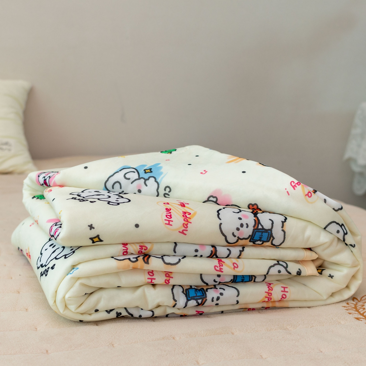91家纺网 家纺一手货源 找家纺 欣宜家纺 2025新款母婴级卡通冰淇淋夏被夏凉空调冰丝薄款被芯可机洗凉感丝冰皮被子 被子被芯 乖乖狗