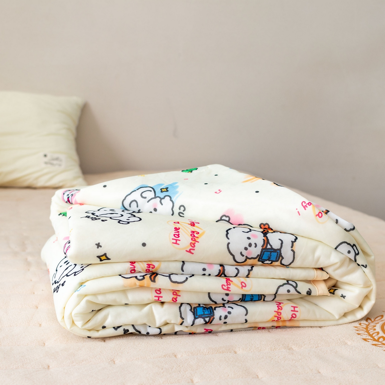 91家纺网 家纺一手货源 找家纺 欣宜家纺 2025新款母婴级卡通冰淇淋夏被夏凉空调冰丝薄款被芯可机洗凉感丝冰皮被子 被子被芯 乖乖狗