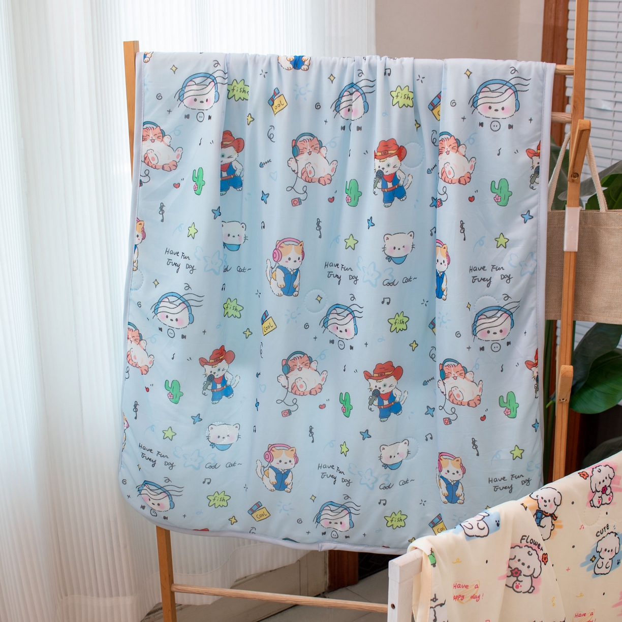 91家纺网 家纺一手货源 找家纺 欣宜家纺 2025新款母婴级卡通冰淇淋夏被夏凉空调冰丝薄款被芯可机洗凉感丝冰皮被子 被子被芯 摇滚猫