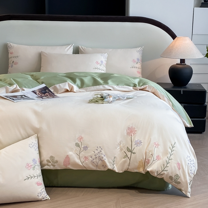 91家纺网 家纺一手货源 找家纺 欣宜家纺 2025新款全棉长绒棉刺绣绣花款纯棉四件套高端礼盒款-洛可系列 洛可可-白绿