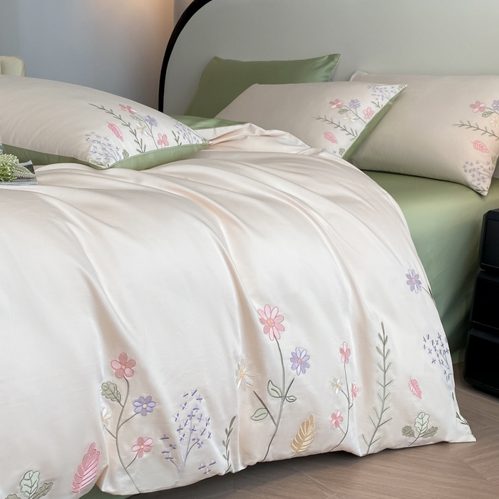 91家纺网 家纺一手货源 找家纺 欣宜家纺 2025新款全棉长绒棉刺绣绣花款纯棉四件套高端礼盒款-洛可系列 洛可可-白绿