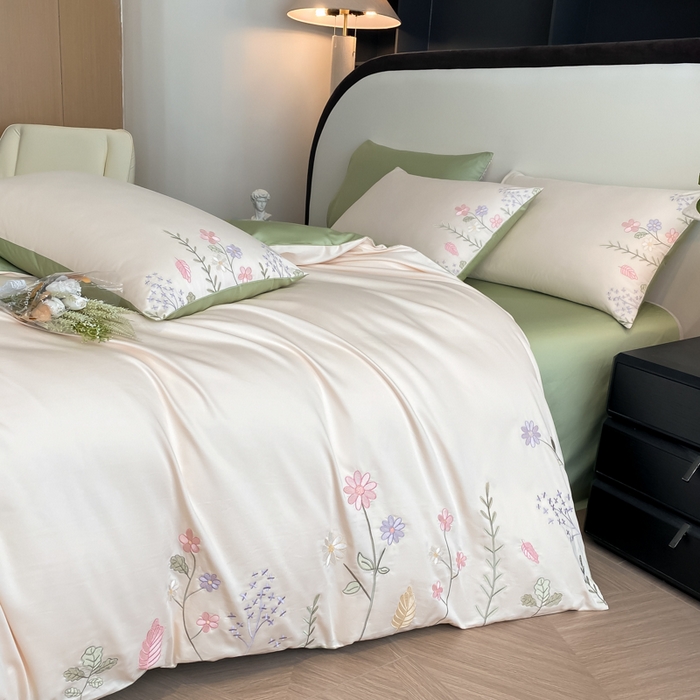 91家纺网 家纺一手货源 找家纺 欣宜家纺 2025新款全棉长绒棉刺绣绣花款纯棉四件套高端礼盒款-洛可系列 洛可可-白绿