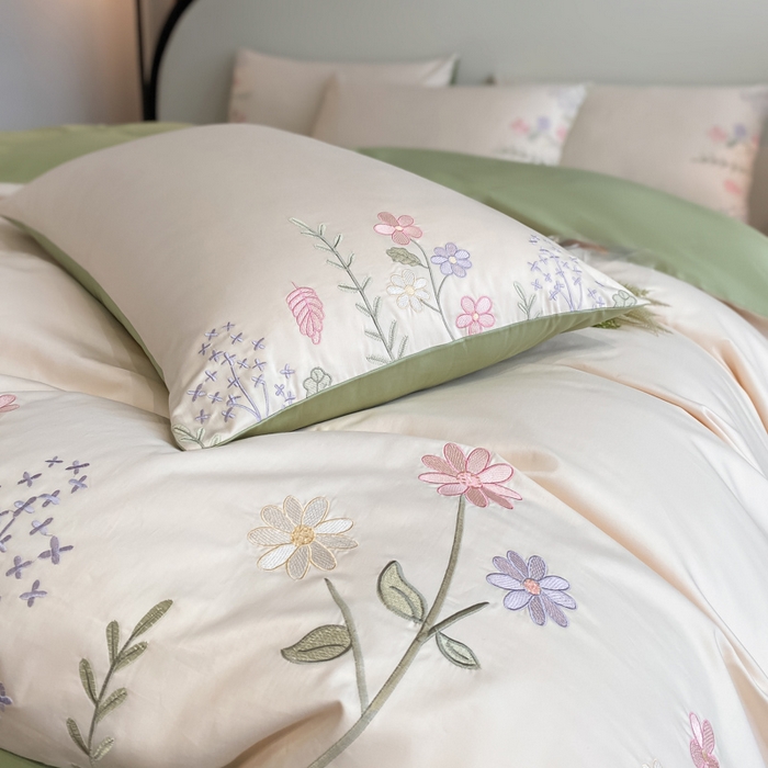 91家纺网 家纺一手货源 找家纺 欣宜家纺 2025新款全棉长绒棉刺绣绣花款纯棉四件套高端礼盒款-洛可系列 洛可可-白绿