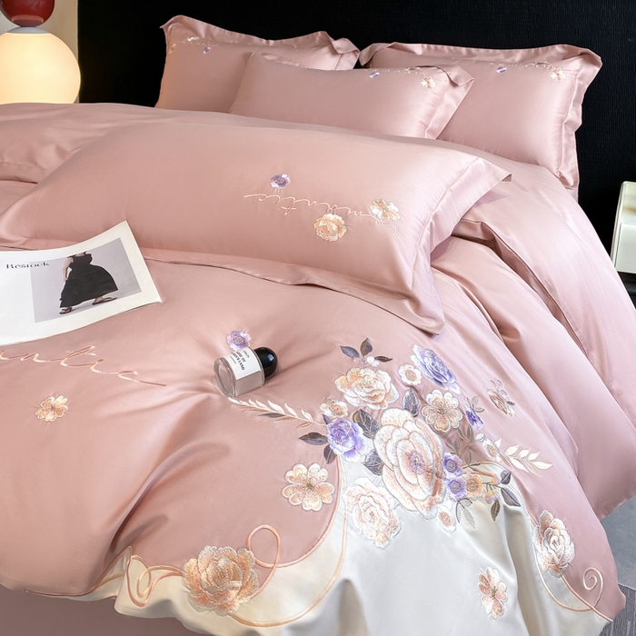 91家纺网 家纺一手货源 找家纺 欣宜家纺 2025新款纯棉全棉长绒棉刺绣绣花高端礼盒四件套-梦境 梦境轻奢粉