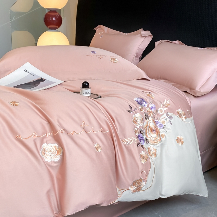 91家纺网 家纺一手货源 找家纺 欣宜家纺 2025新款纯棉全棉长绒棉刺绣绣花高端礼盒四件套-梦境 梦境轻奢粉