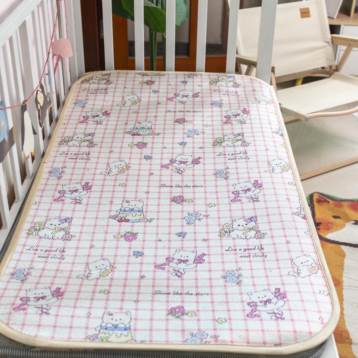 91家纺网 家纺一手货源 找家纺 欣宜家纺 2025新款可爱卡通儿童冰藤席 丝带猫咪