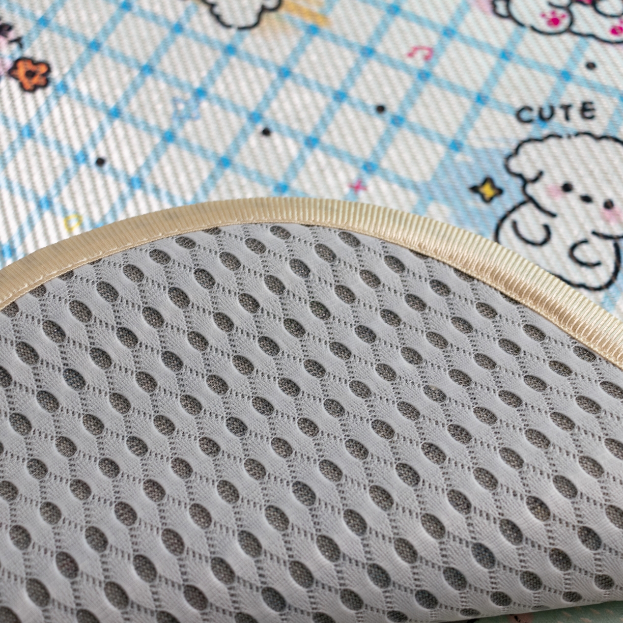 91家纺网 家纺一手货源 找家纺 欣宜家纺 2025新款可爱卡通儿童冰藤席 波点狗