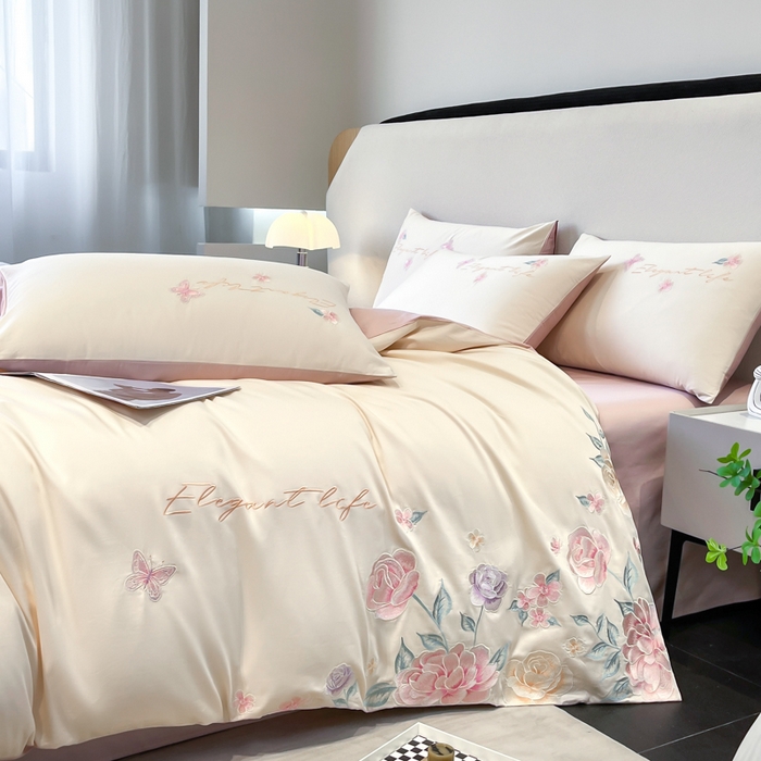 91家纺网 家纺一手货源 找家纺 欣宜家纺 2025新款纯棉全棉长绒棉刺绣绣花四件套高端礼盒款-爱丽丝 爱丽丝-白粉