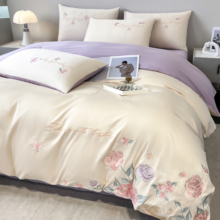 91家纺网 家纺一手货源 找家纺 欣宜家纺 2025新款纯棉全棉长绒棉刺绣绣花四件套高端礼盒款-爱丽丝 爱丽丝-白紫