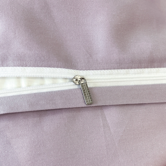 91家纺网 家纺一手货源 找家纺 欣宜家纺 2025新款纯棉全棉长绒棉刺绣绣花四件套高端礼盒款-爱丽丝 爱丽丝-白紫