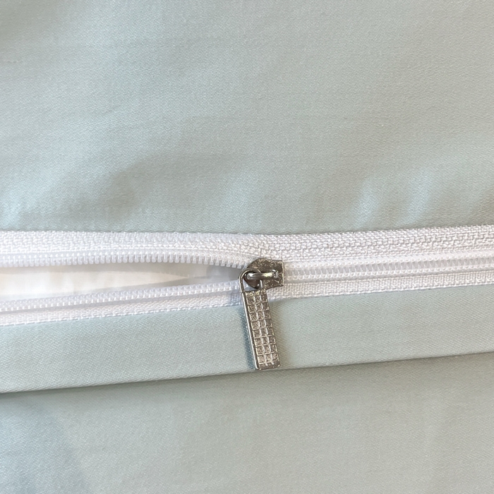 91家纺网 家纺一手货源 找家纺 欣宜家纺 2025新款纯棉全棉长绒棉刺绣绣花四件套高端礼盒款-爱丽丝 爱丽丝-飘蓝