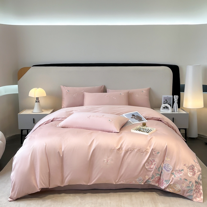 欣宜家纺 2025新款纯棉全棉长绒棉刺绣绣花四件套高端礼盒款-爱丽丝 爱丽丝-轻奢粉