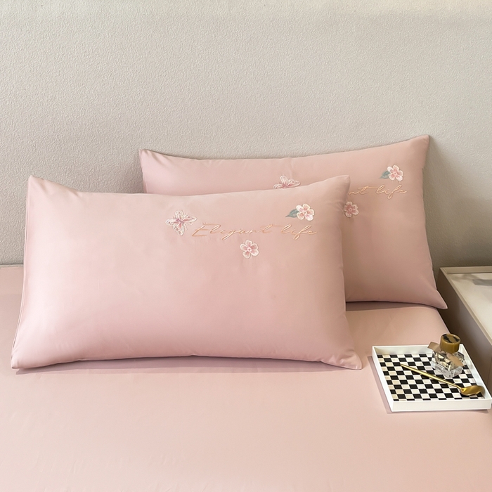 91家纺网 家纺一手货源 找家纺 欣宜家纺 2025新款纯棉全棉长绒棉刺绣绣花四件套高端礼盒款-爱丽丝 爱丽丝-轻奢粉