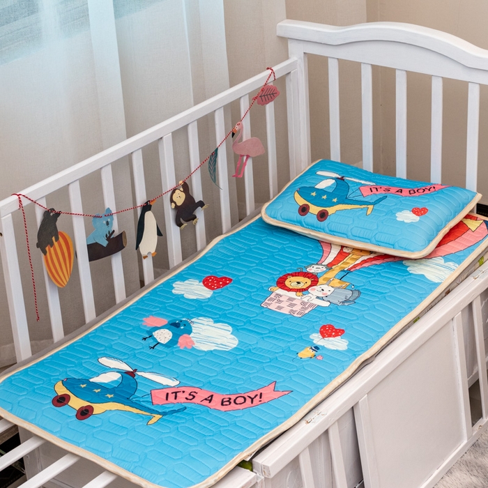 91家纺网 家纺一手货源 找家纺 欣宜家纺 2025新款母婴级儿童乳胶凉席空调席 飞机热气球