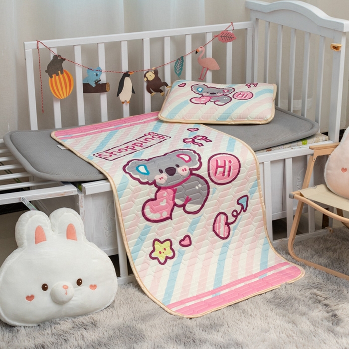 91家纺网 家纺一手货源 找家纺 欣宜家纺 2025新款母婴级儿童乳胶凉席空调席 爱心卡拉