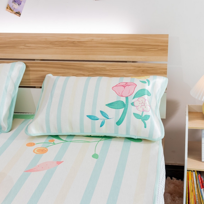 91家纺网 家纺一手货源 找家纺 欣宜家纺 2025新款母婴级夏季新款小清新数码印花凉感冰丝席三件套空调席（有质检报告） 春意-绿