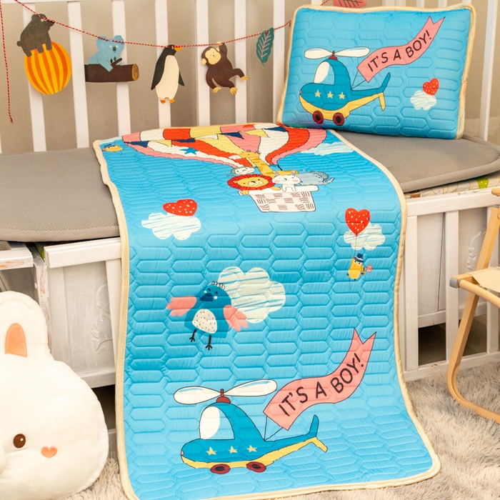 91家纺网 家纺一手货源 找家纺 欣宜家纺 2025新款母婴级儿童乳胶凉席空调席 飞机热气球