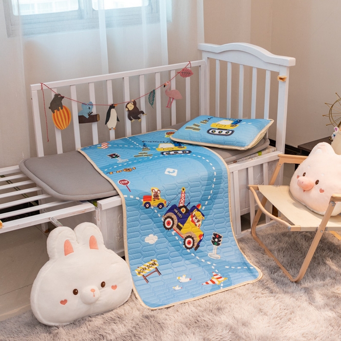 91家纺网 家纺一手货源 找家纺 欣宜家纺 2025新款母婴级儿童乳胶凉席空调席 工程车队