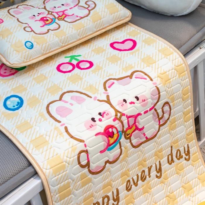 91家纺网 家纺一手货源 找家纺 欣宜家纺 2025新款母婴级儿童乳胶凉席空调席 黄格小兔