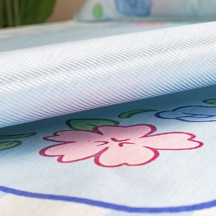 91家纺网 家纺一手货源 找家纺 欣宜家纺 2025新款母婴级夏季新款小清新数码印花凉感冰丝席三件套空调席（有质检报告） 蓝格花朵