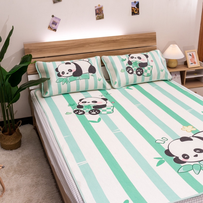 91家纺网 家纺一手货源 找家纺 欣宜家纺 2025新款母婴级夏季新款小清新数码印花凉感冰丝席三件套空调席（有质检报告） 条纹熊猫