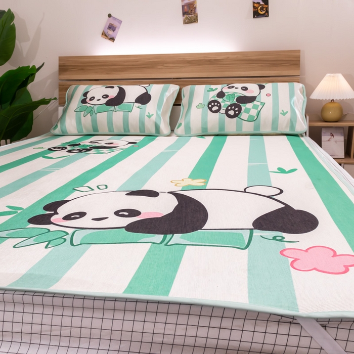 91家纺网 家纺一手货源 找家纺 欣宜家纺 2025新款母婴级夏季新款小清新数码印花凉感冰丝席三件套空调席（有质检报告） 条纹熊猫