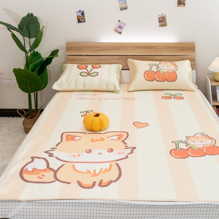 91家纺网 家纺一手货源 找家纺 欣宜家纺 2025新款母婴级夏季新款小清新数码印花凉感冰丝席三件套空调席（有质检报告） 樱桃狐狸