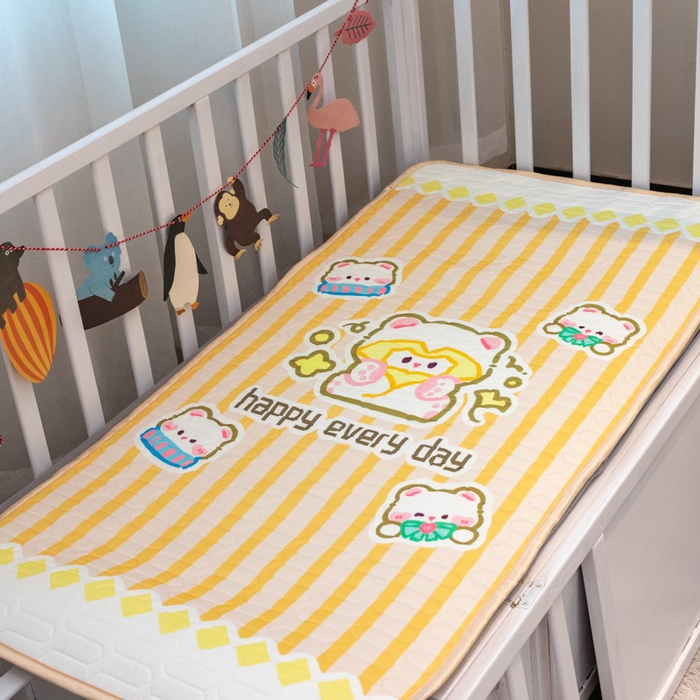 91家纺网 家纺一手货源 找家纺 欣宜家纺 2025新款母婴级儿童乳胶凉席空调席 竖条狗狗