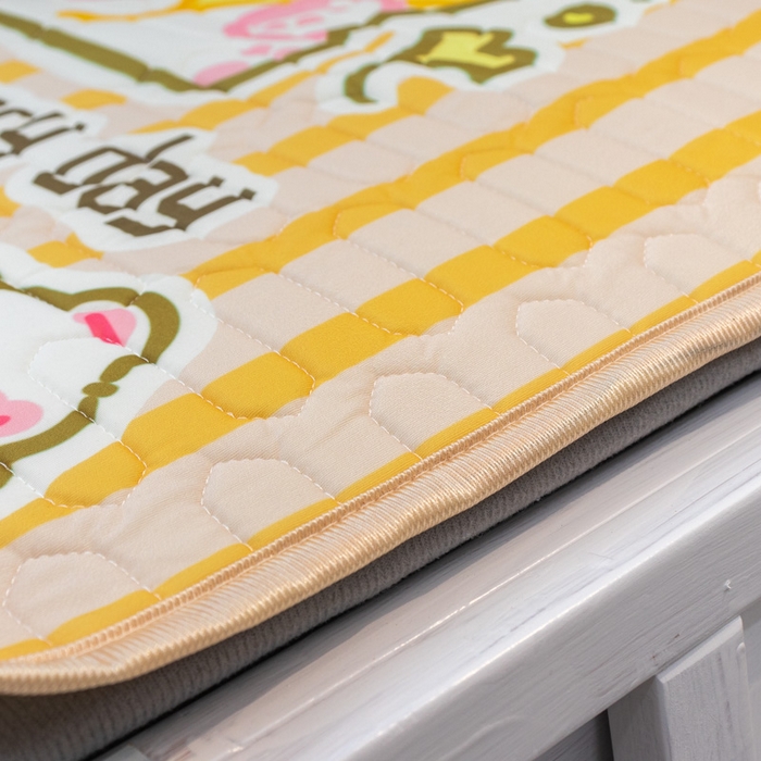 91家纺网 家纺一手货源 找家纺 欣宜家纺 2025新款母婴级儿童乳胶凉席空调席 竖条狗狗