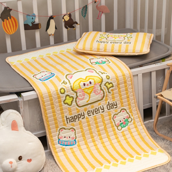 91家纺网 家纺一手货源 找家纺 欣宜家纺 2025新款母婴级儿童乳胶凉席空调席 竖条狗狗